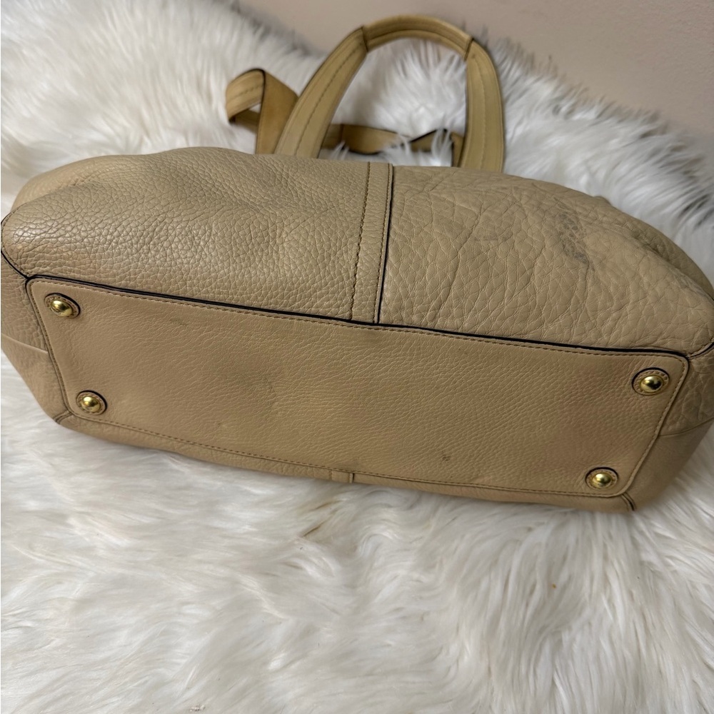 Coach Cream Leather Shoulder Bag - Picture 9 of 14